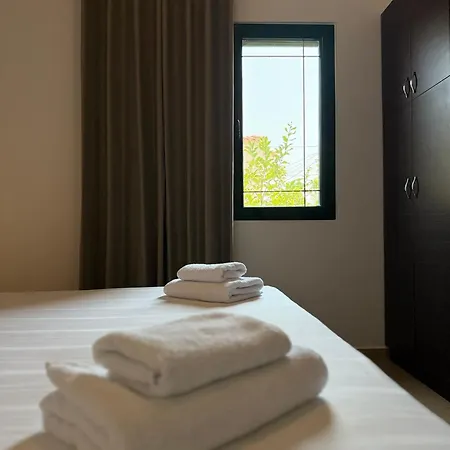 Elia Accommodatie bij particulieren Ksamil