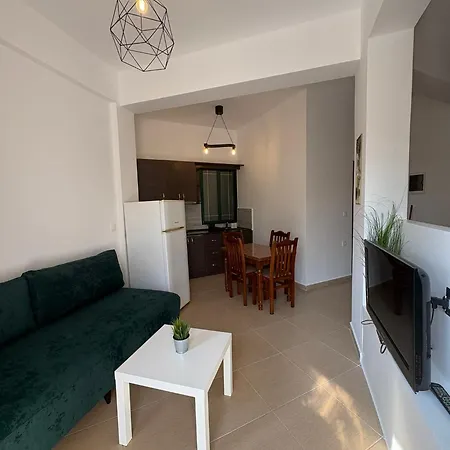 Elia Homestay